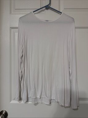 Old Navy Women's Long-Sleeve Luxe Crew Neck Tee - White